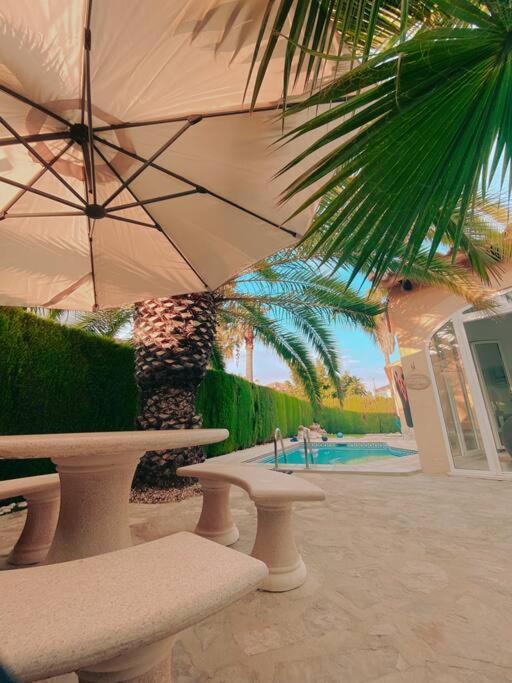 Impresionante Villa Con Piscina - Oliva Nova ภายนอก รูปภาพ