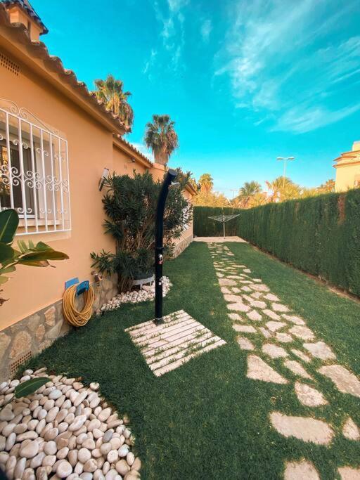 Impresionante Villa Con Piscina - Oliva Nova ภายนอก รูปภาพ