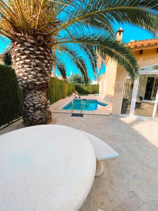 Impresionante Villa Con Piscina - Oliva Nova ภายนอก รูปภาพ