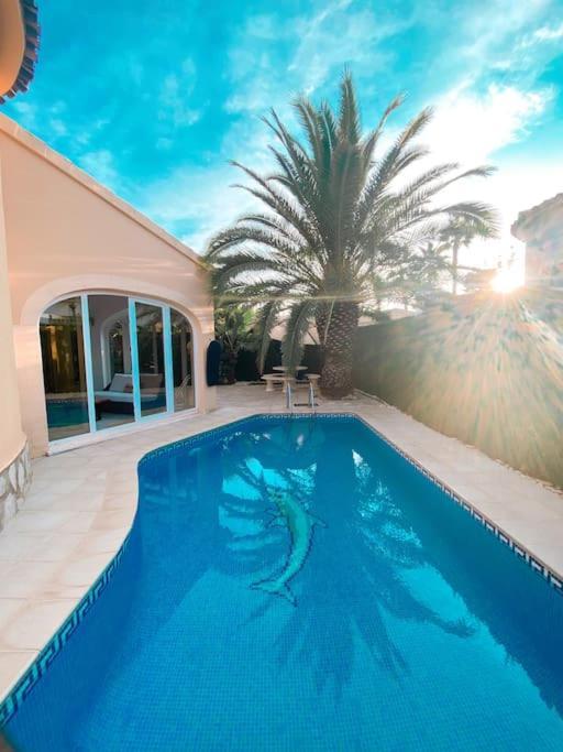 Impresionante Villa Con Piscina - Oliva Nova ภายนอก รูปภาพ